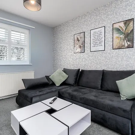 Cozy 2 Bed - Ideal For Long Stays, Relocators & Contractors - Free Parking - Sleeps 2 - By Old Trafford & Salford * Mánchester
