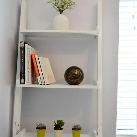 بيت للعطل Manchester Holiday Home *