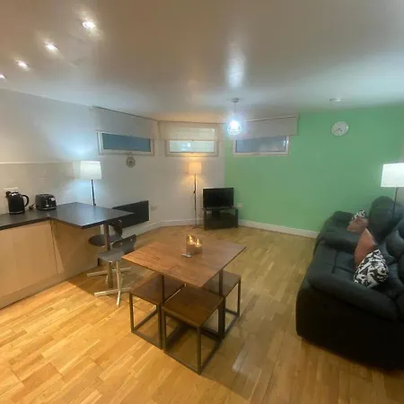 2 Bed Large In Gayvillage Centre * Manchester