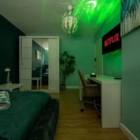 Mega Flat Near Centre And Etihad Stadium * Manchester