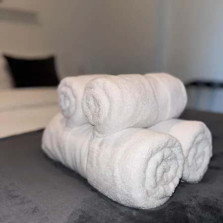 Apartment Bright And Modern Near Centre With Free Parking,wifi And Netflix Next To Old Trafford And Man United Stadium *