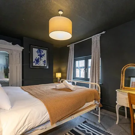 Guestready - Cosy Near Manchester's Spots شقة مانشستر