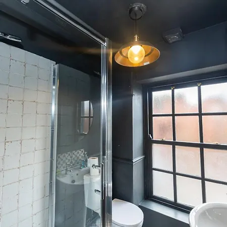 Guestready - Cosy Near Manchester's Spots