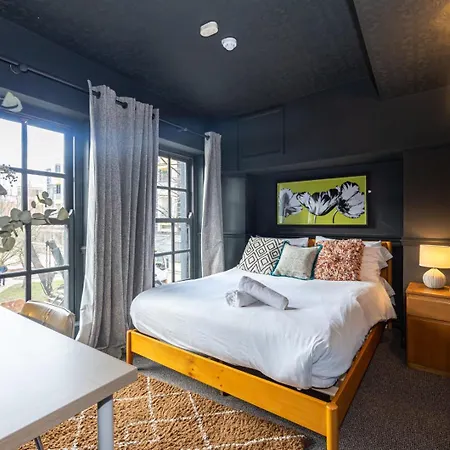 Guestready - Cosy Near Manchester's Spots مانشستر