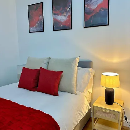 Apartament Stylish Old Trafford 2br Apartment, Free Parking, Near Stadium & Centre