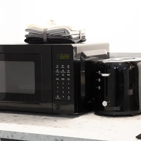 Private Ensuite With Kitchen Access By Irwell * مانشستر