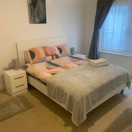 Spacious Penthouse With Parking