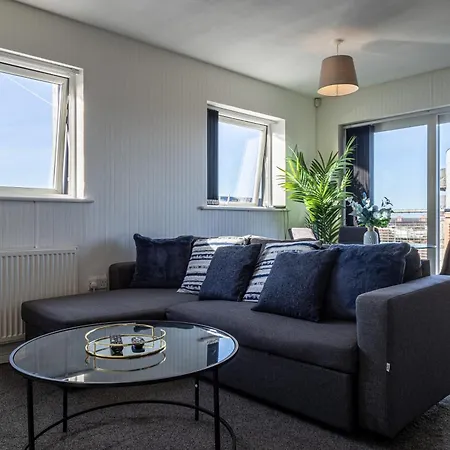 Manchester, Etihad Stadium View , Coop Live, Modern 2 Bed Apartment, アパート マンチェスター