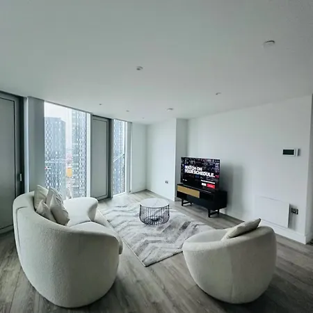 High-rise Deansgate Apartment
