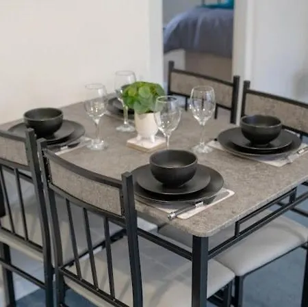 Chic 2Br Home For Business Guests Apartamento *