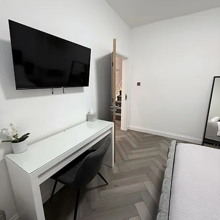 Feriehus The Haven Sleeps 10 Near Centre Breakfast Hamper Included