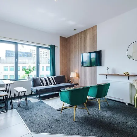 Free Parking, Sleeps 6, Stylish In Salford Quays * Manchester