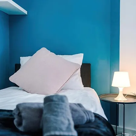 Apartment Free Parking, Sleeps 6, Stylish In Salford Quays