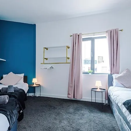 Apartment Free Parking, Sleeps 6, Stylish In Salford Quays