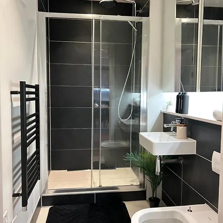 Bohemian With Terrace & Gym Manchester