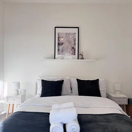 Bright And Modern Near Centre With Free Parking,wifi And Netflix Next To Old Trafford And Man United Stadium * Manchester