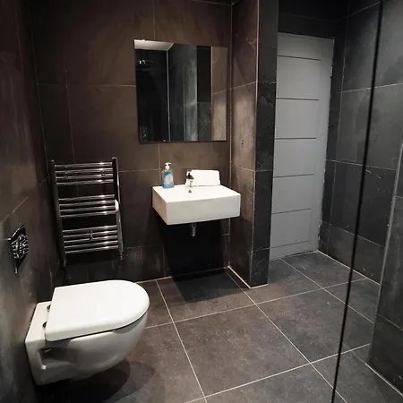 Nero Sleeps Fourteen Manchester