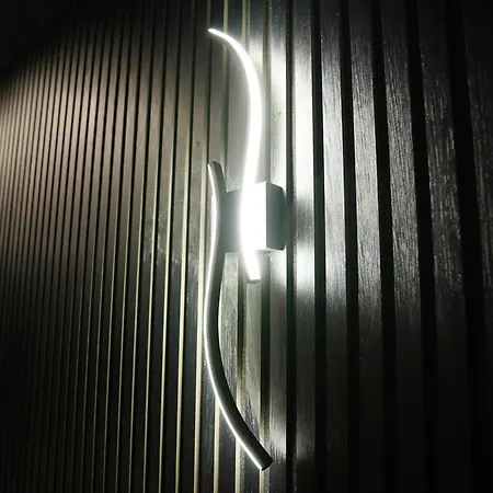 Nero Sleeps Fourteen Lägenhet