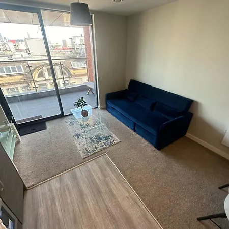 Adelphi Wharf By Beehosting * Manchester