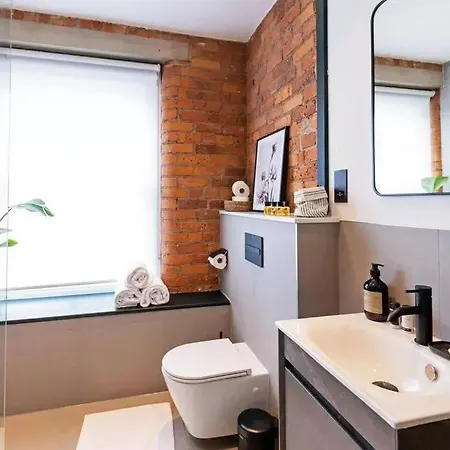 2 Bed Luxury Apartment, Parking, Gym, Concierge Apartmán