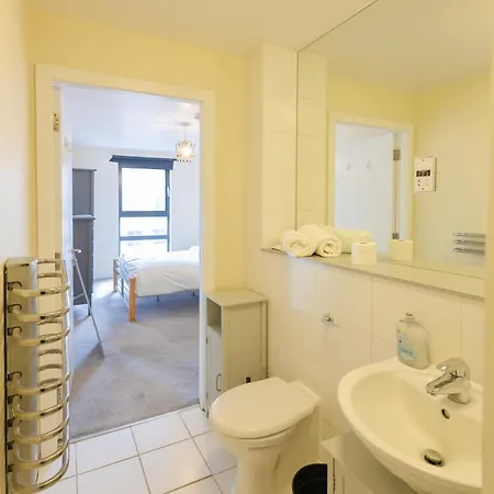 Luxury 2 Bed Ensuite Apartment In Deansgate 1 Min Walk To Commercial Area * Manchester