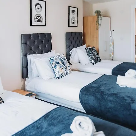 2 Bed 2 Bath Close To Ctre Sleeps 5 -free Parking * מנצ'סטר