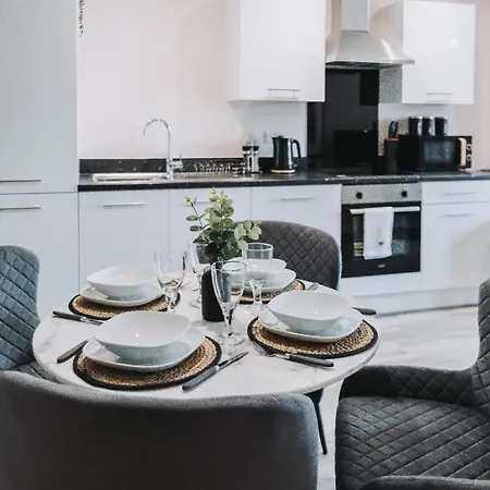 2 Bed 2 Bath Close To Ctre Sleeps 5 -free Parking מנצ'סטר
