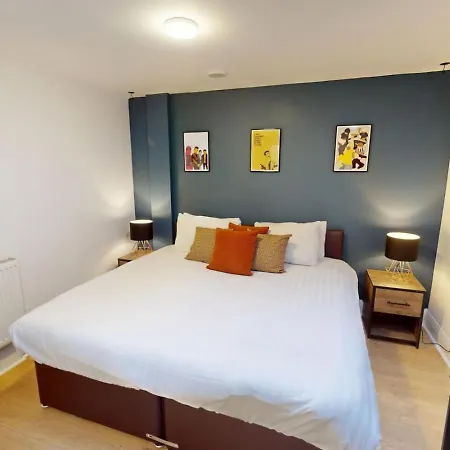 3br, Song Lyrics Theme, Self Check-in Apartamento Manchester