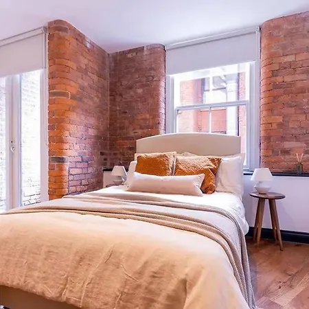 2 Bed Luxury Apartment, Parking, Gym, Concierge * Manchester