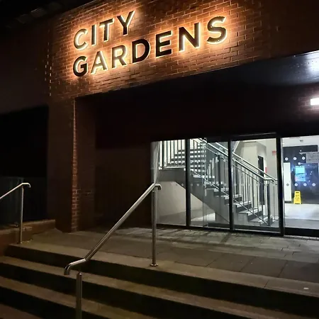 Newly Built 2br-2bath With Balcony In Mcr-sleeps4 *