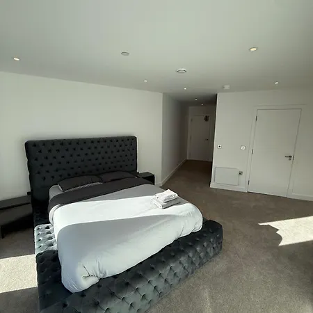 3bed Sleeps 6 - With Wifi Apartmán