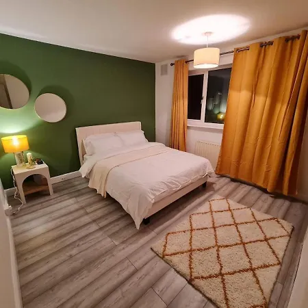Spacious 3-bedroom - Perfect For Families And Groups Manchester