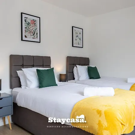 Spacious Cosy Cove With Large Driveway And Garden