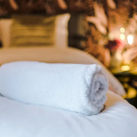 Nyaraló Newly Renovated 5 Bedroom Home-manchester *