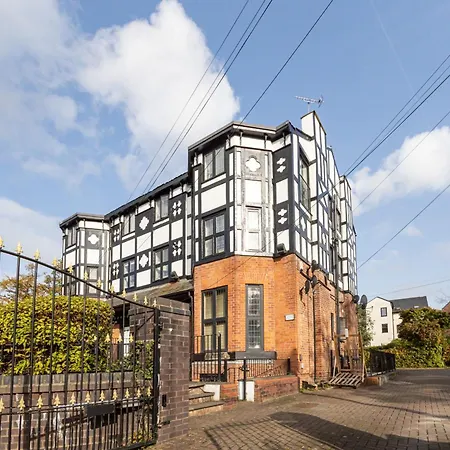 Pillo - Abbey Grove *