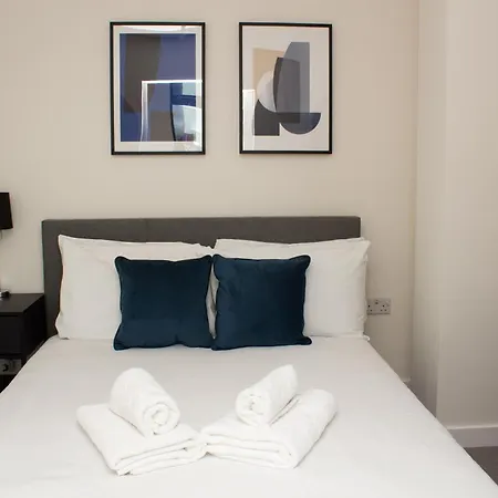 Apartament Dashing 1br Penthouse Near Mcr Stadiums *