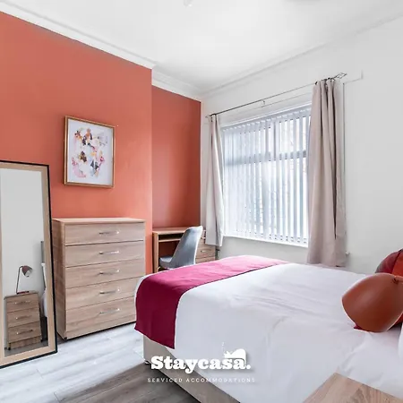 Nyaraló Alma Co-living - Private Self-cater Manchester