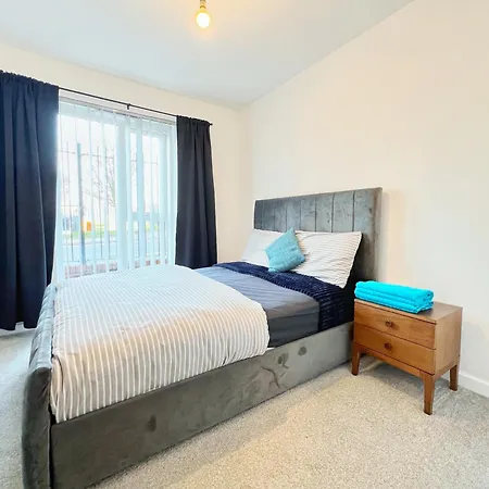 Apartment Spacious 2 Bedroom Groundfloor Manchester