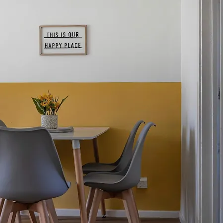 Stylish 2br Near Mcr Airport Manchester