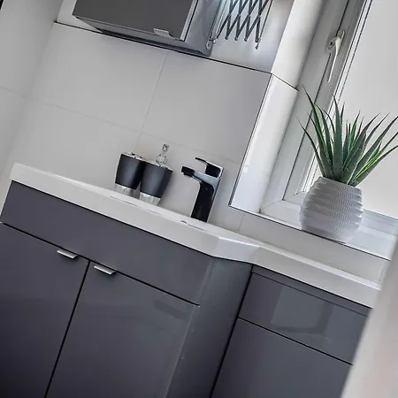 Stylish 2br Near Mcr Airport * Manchester