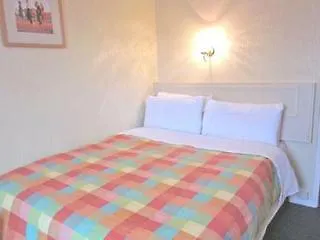 Lansdowne Hotel 2*