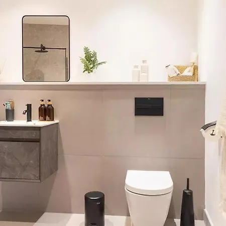 Apartment 2 Bed 2 Bath, Excusive And Central, Concierge Service *