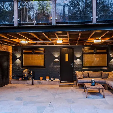 Opulent Oasis Large Luxury Sleeps 10 Feriehus *