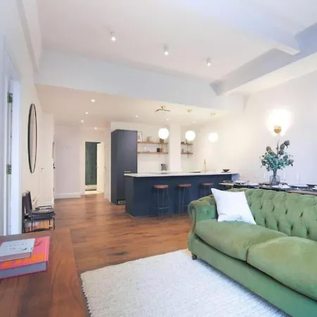 Apartment Soho By The Heim Residences