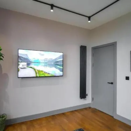 Manhattan At The Heim Residences *