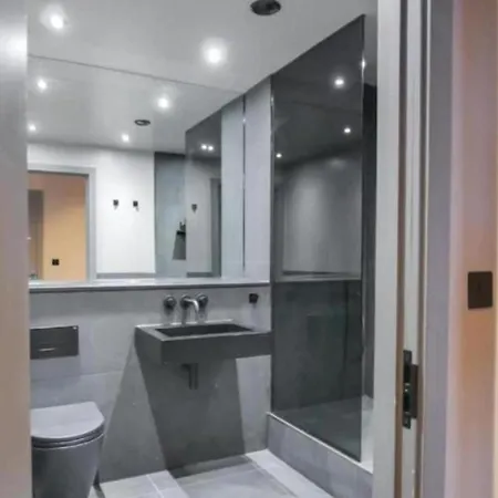 Manhattan At The Heim Residences *