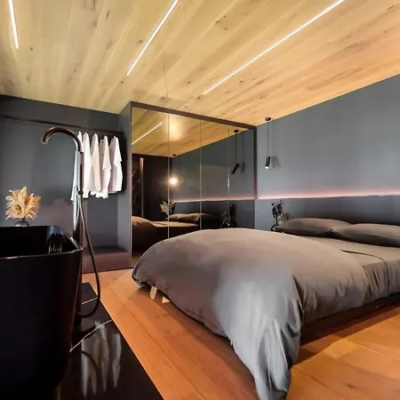 Noir By The Heim Residences Apartment *