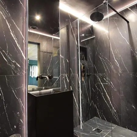 Noir By The Heim Residences