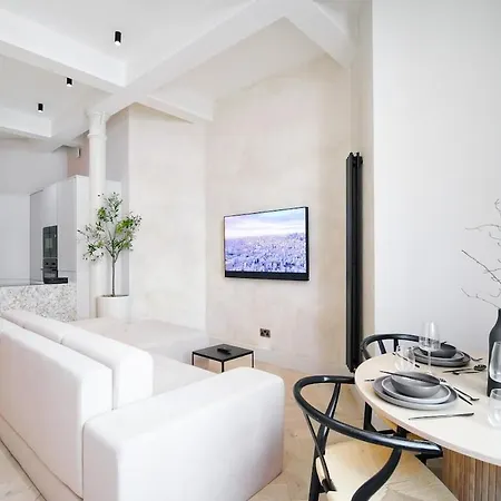 아파트 Japandi By The Heim Residences 맨체스터