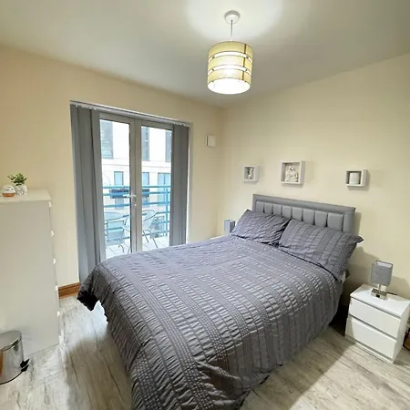 Spacious 2-bed Flat Next To Piccadilly Station, Mcr Apartmán *